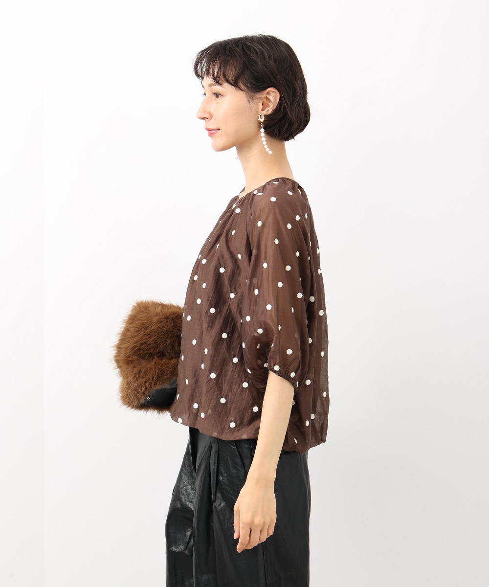 ドット刺繍バルーンブラウス