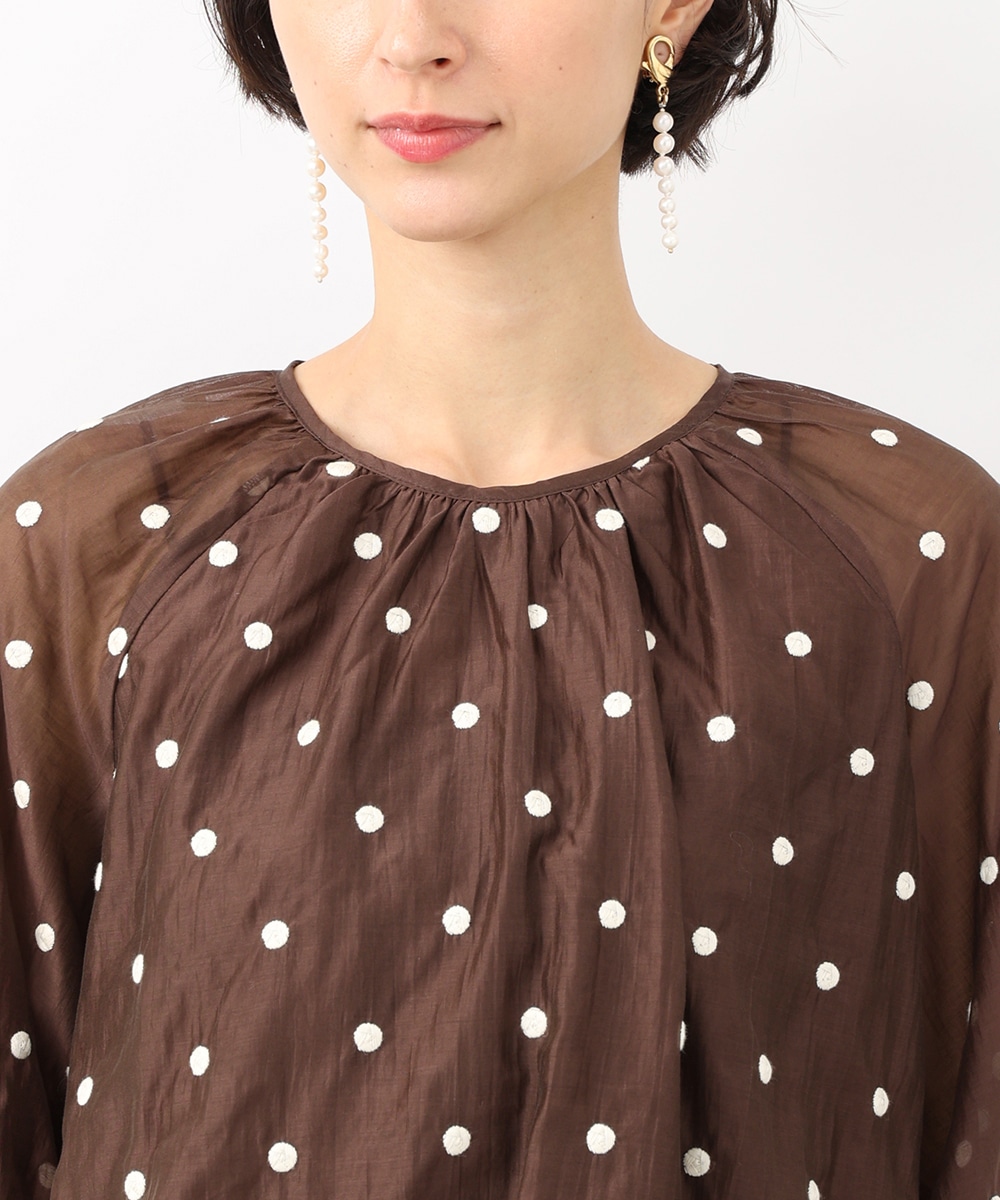 ドット刺繍バルーンブラウス