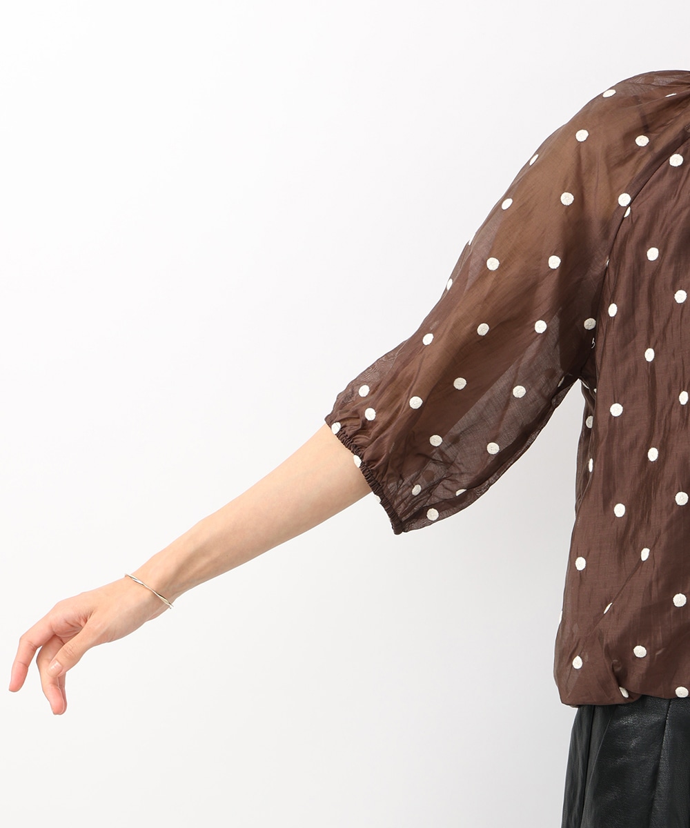 ドット刺繍バルーンブラウス