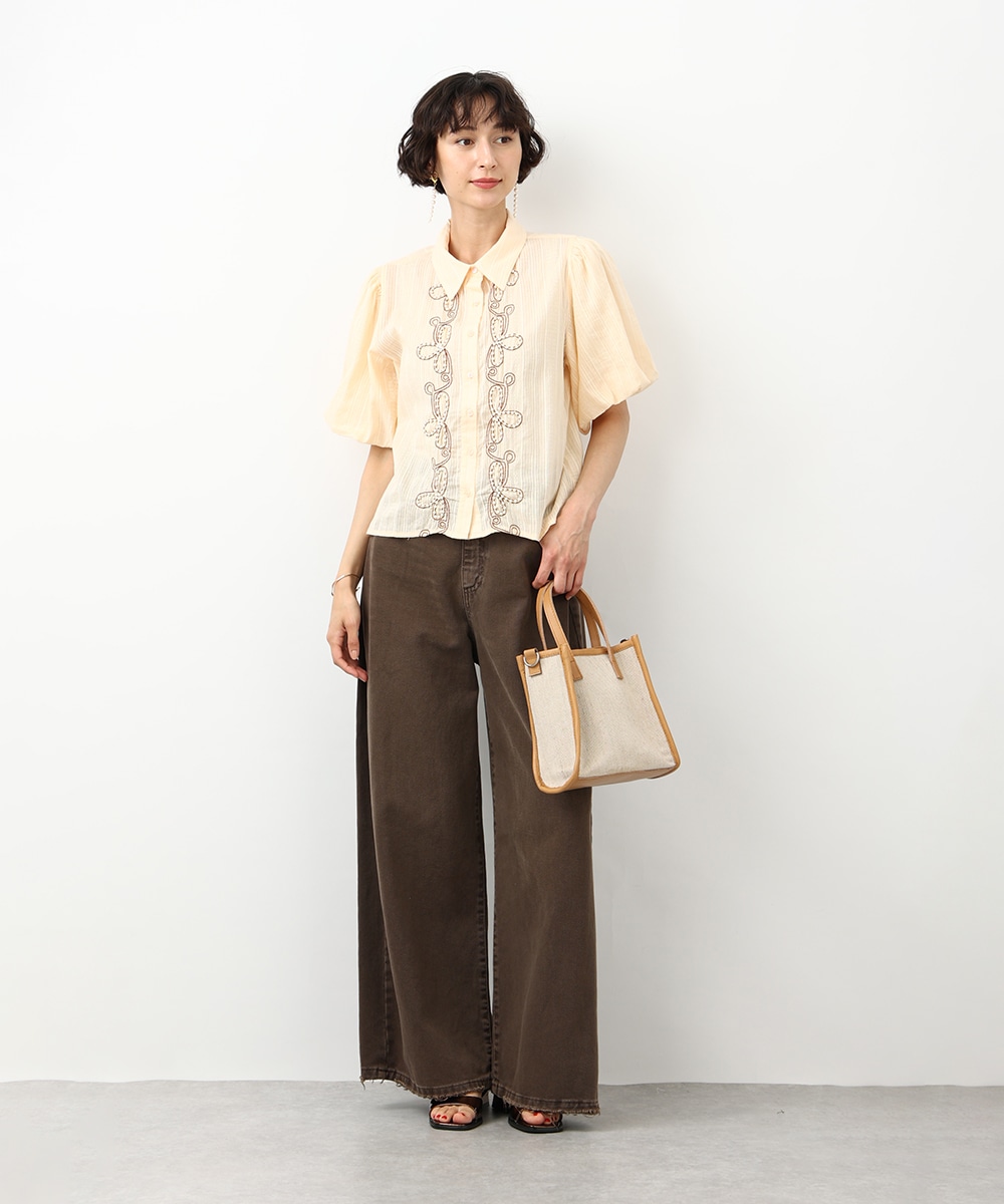 パール刺繍ブラウス