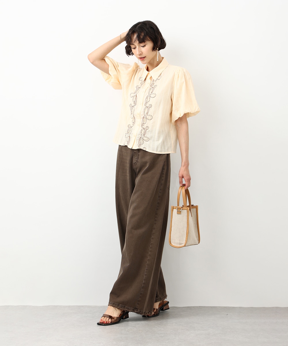 パール刺繍ブラウス