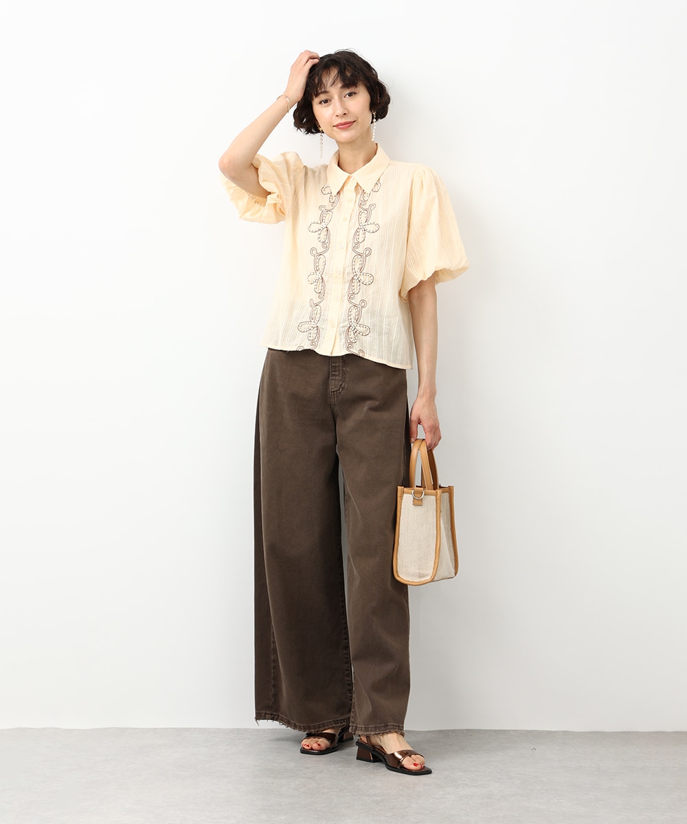 パール刺繍ブラウス