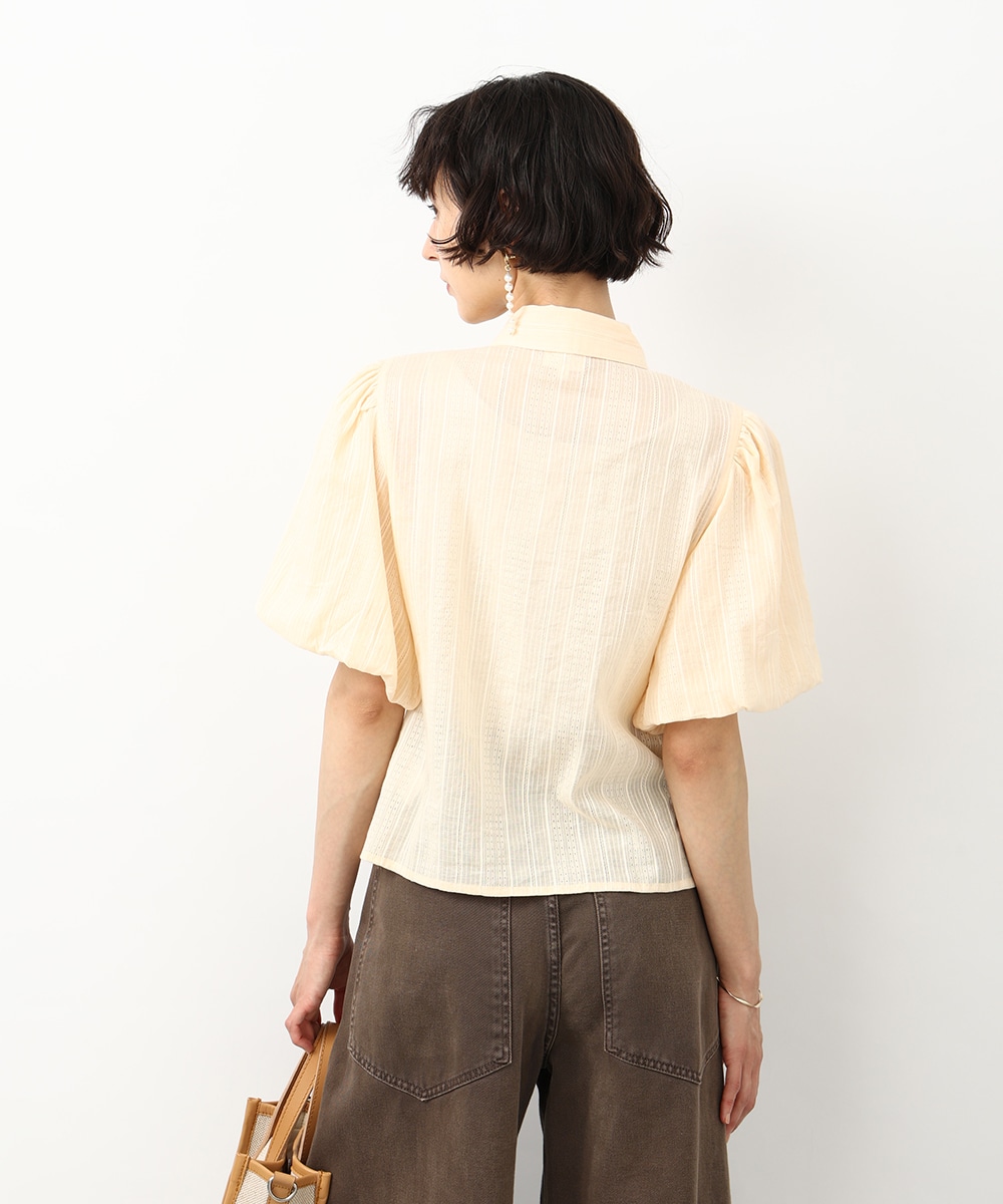 パール刺繍ブラウス
