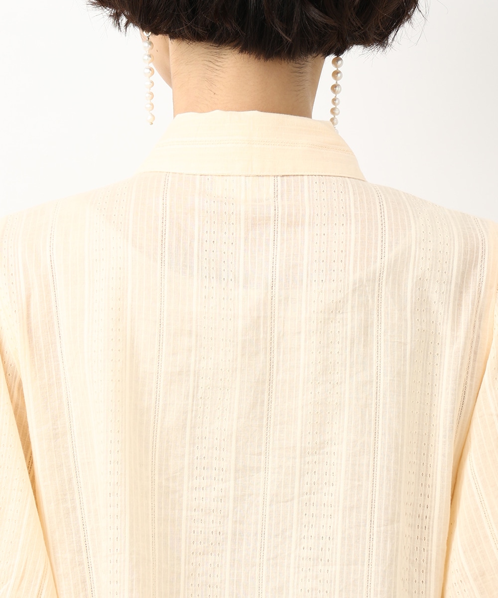 パール刺繍ブラウス