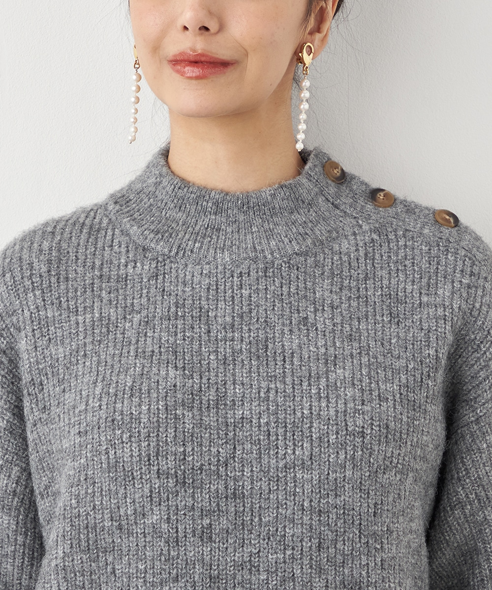 肩釦ニット