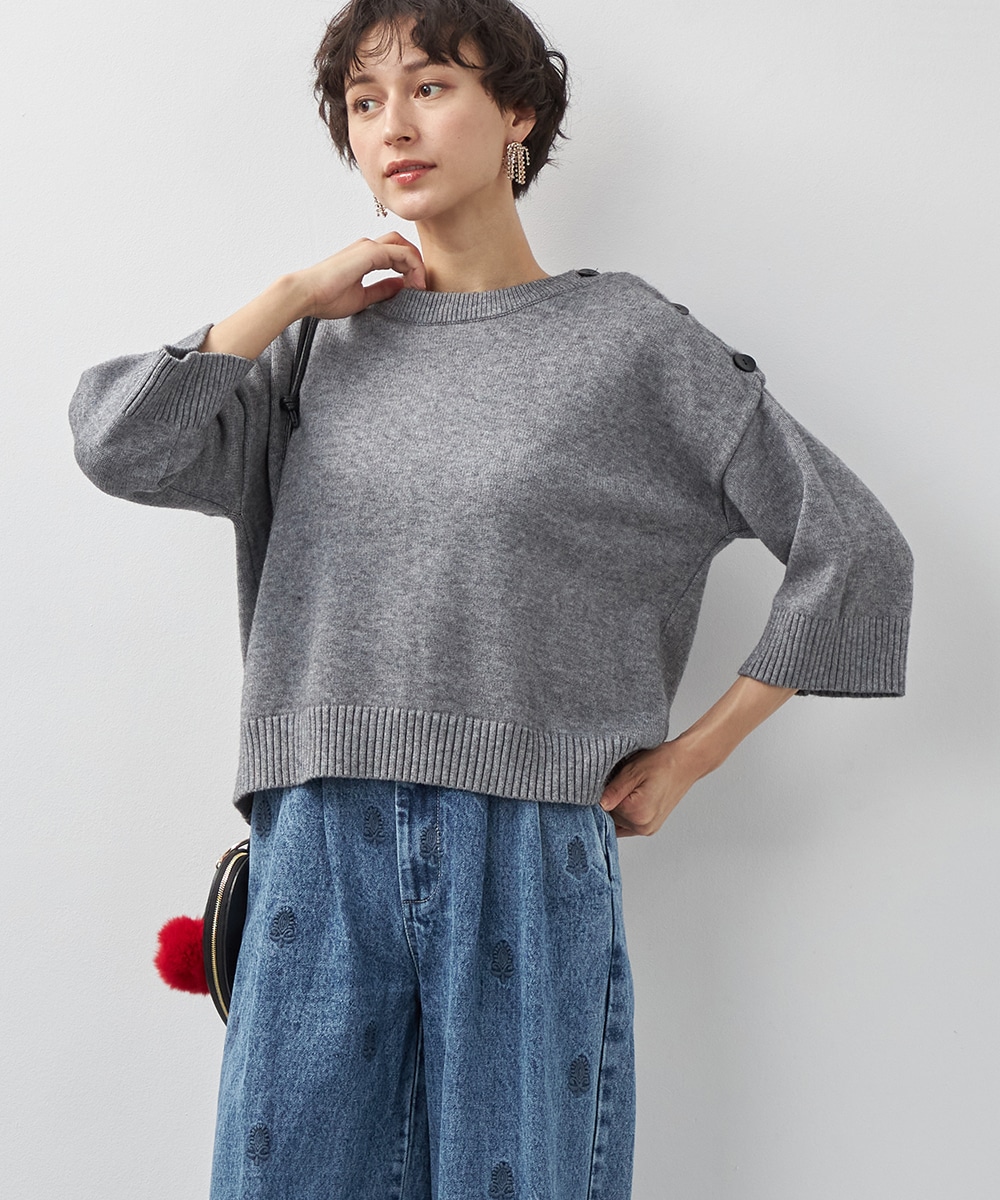  armoire capriceの肩釦コンパクトニット