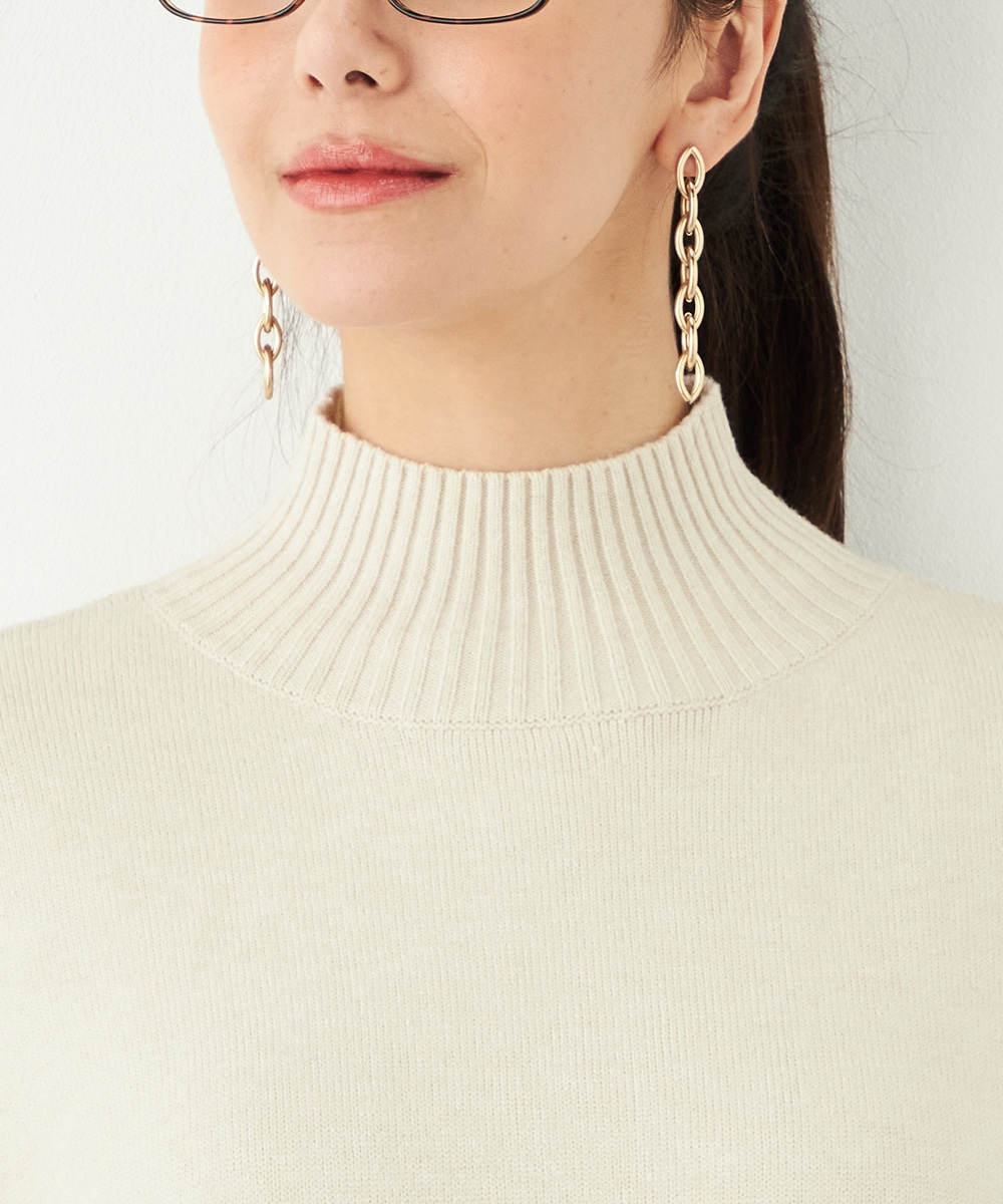 ハイネックリブニット