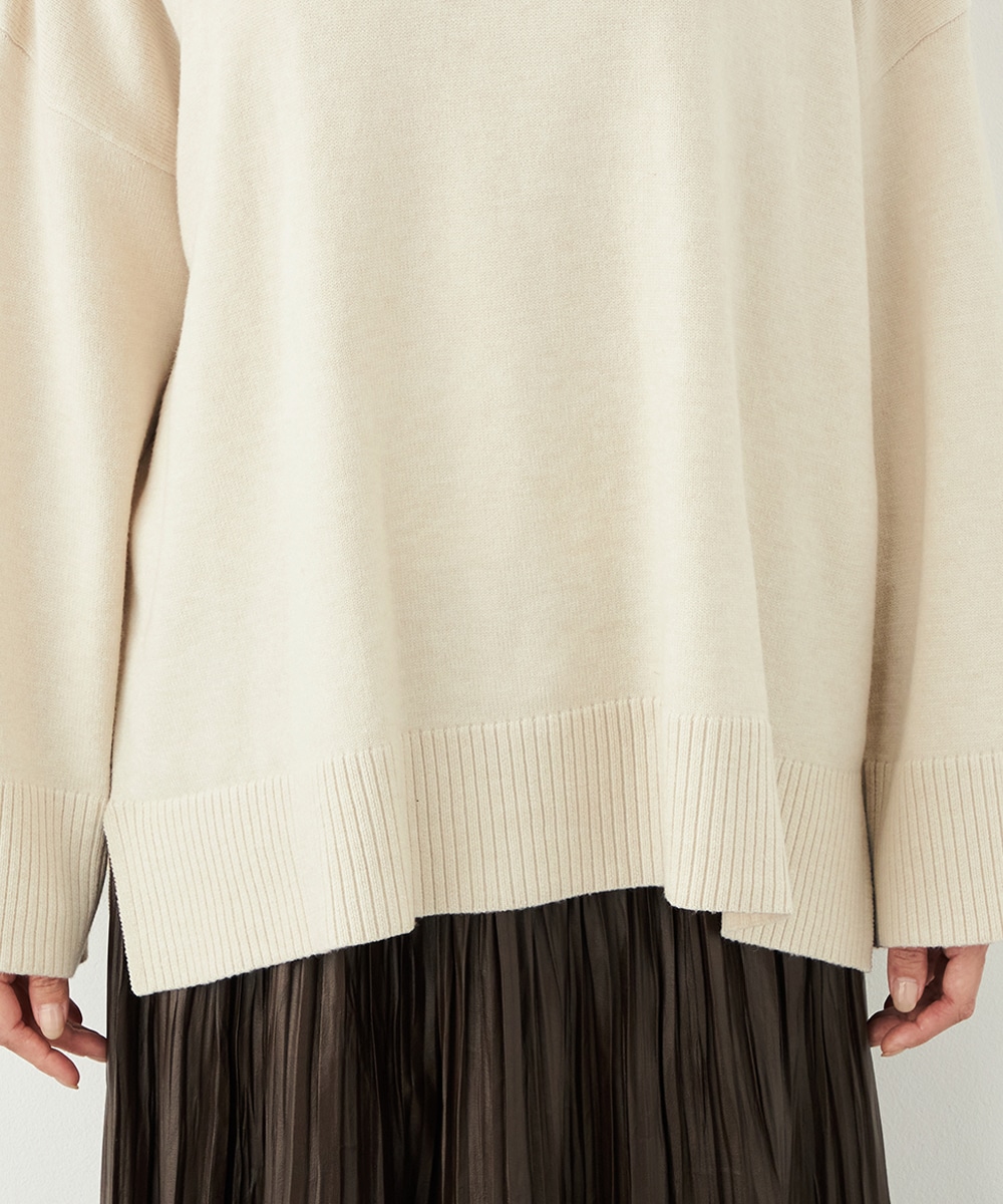 ハイネックリブニット