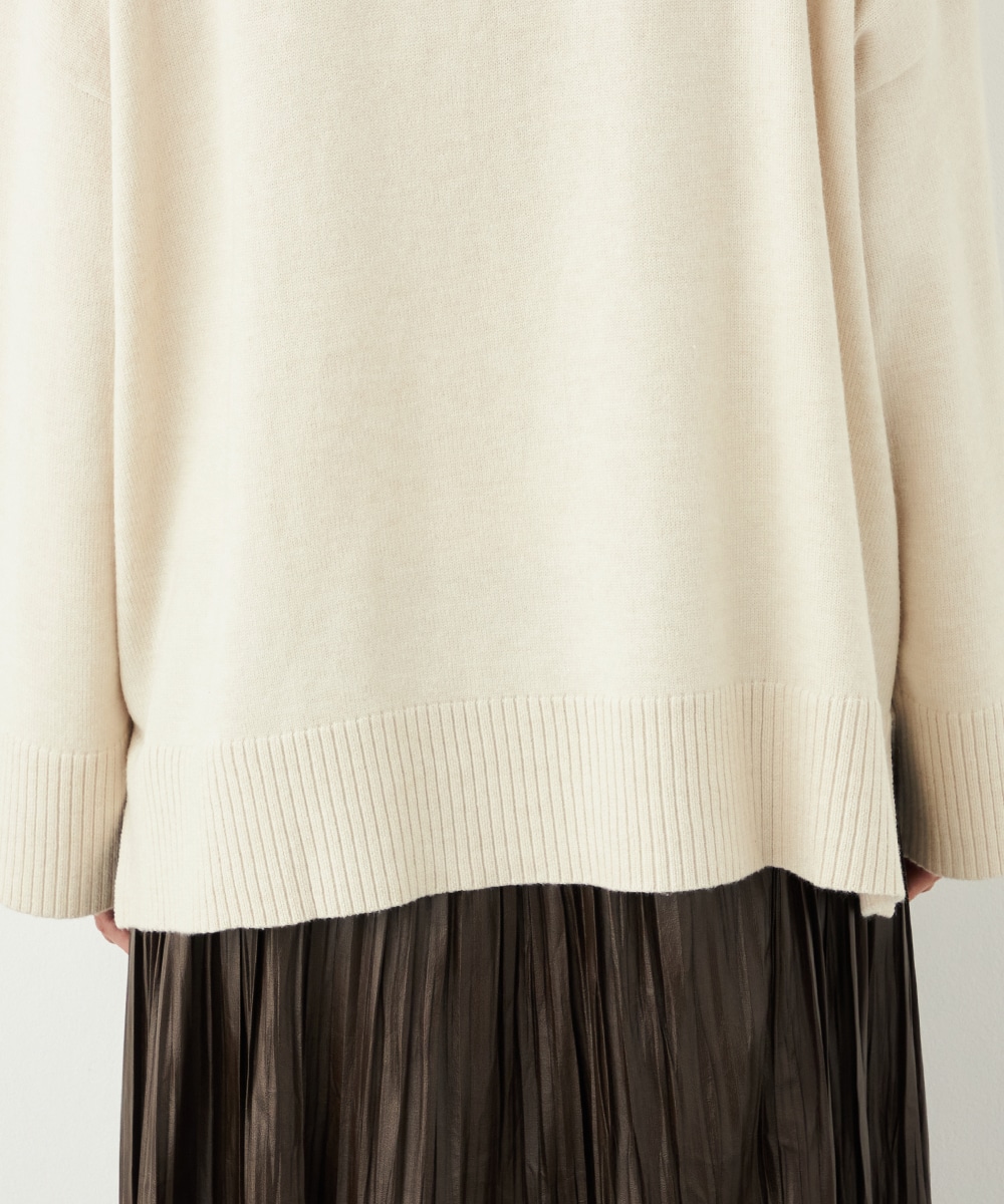 ハイネックリブニット