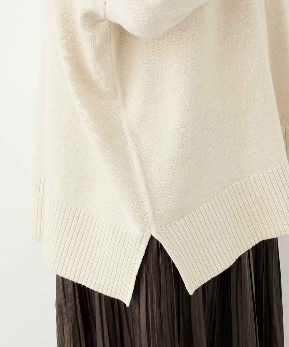 ハイネックリブニット