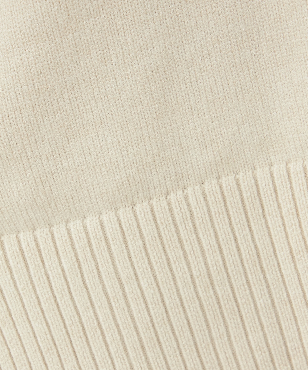 ハイネックリブニット