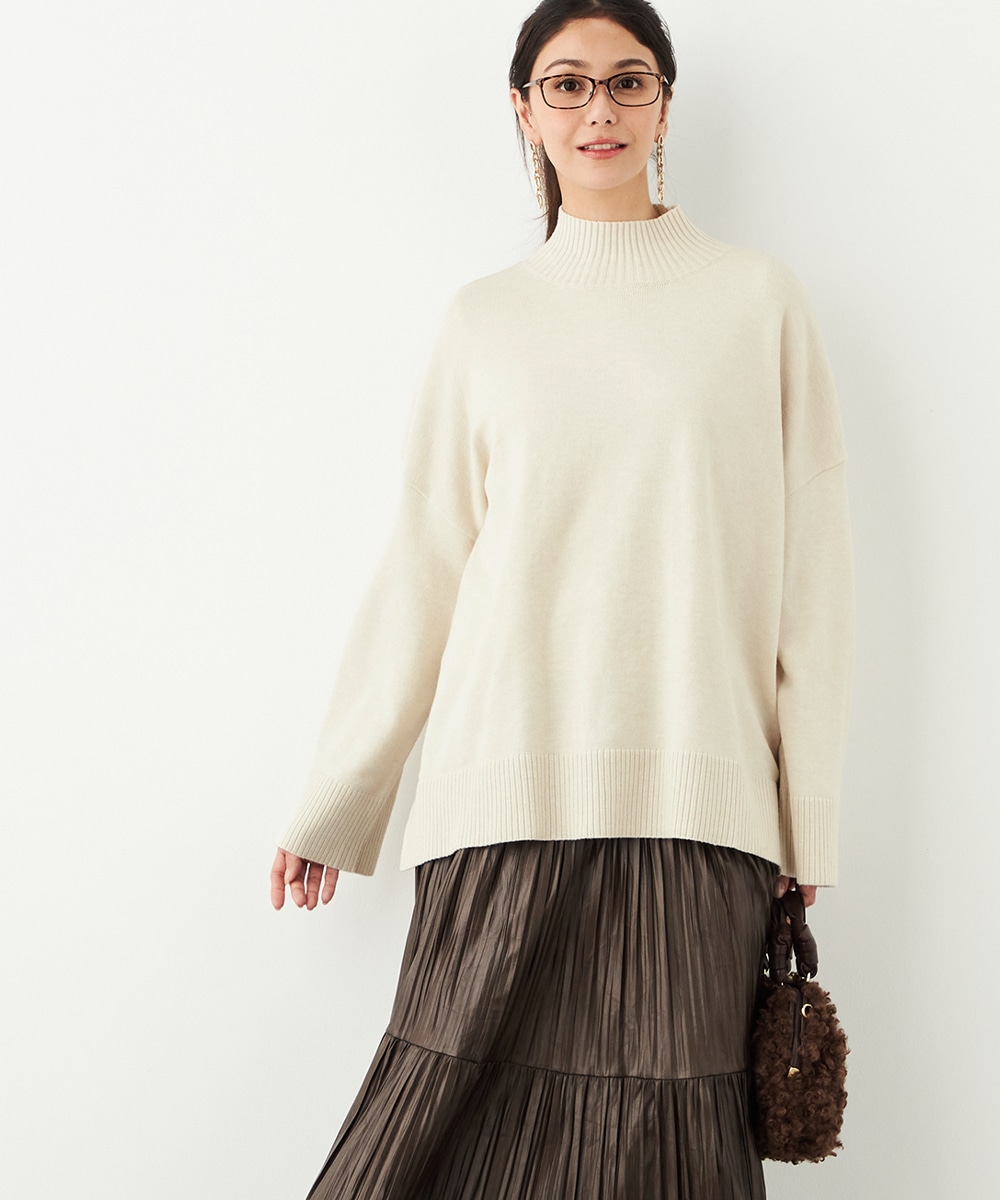 ハイネックリブニット