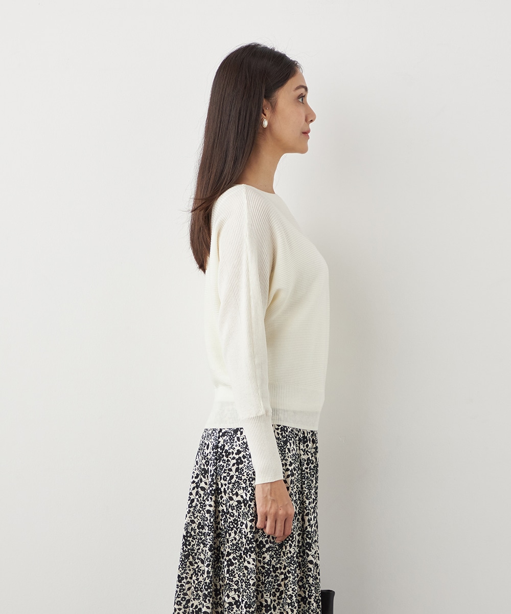 ドルマンスリーブニット