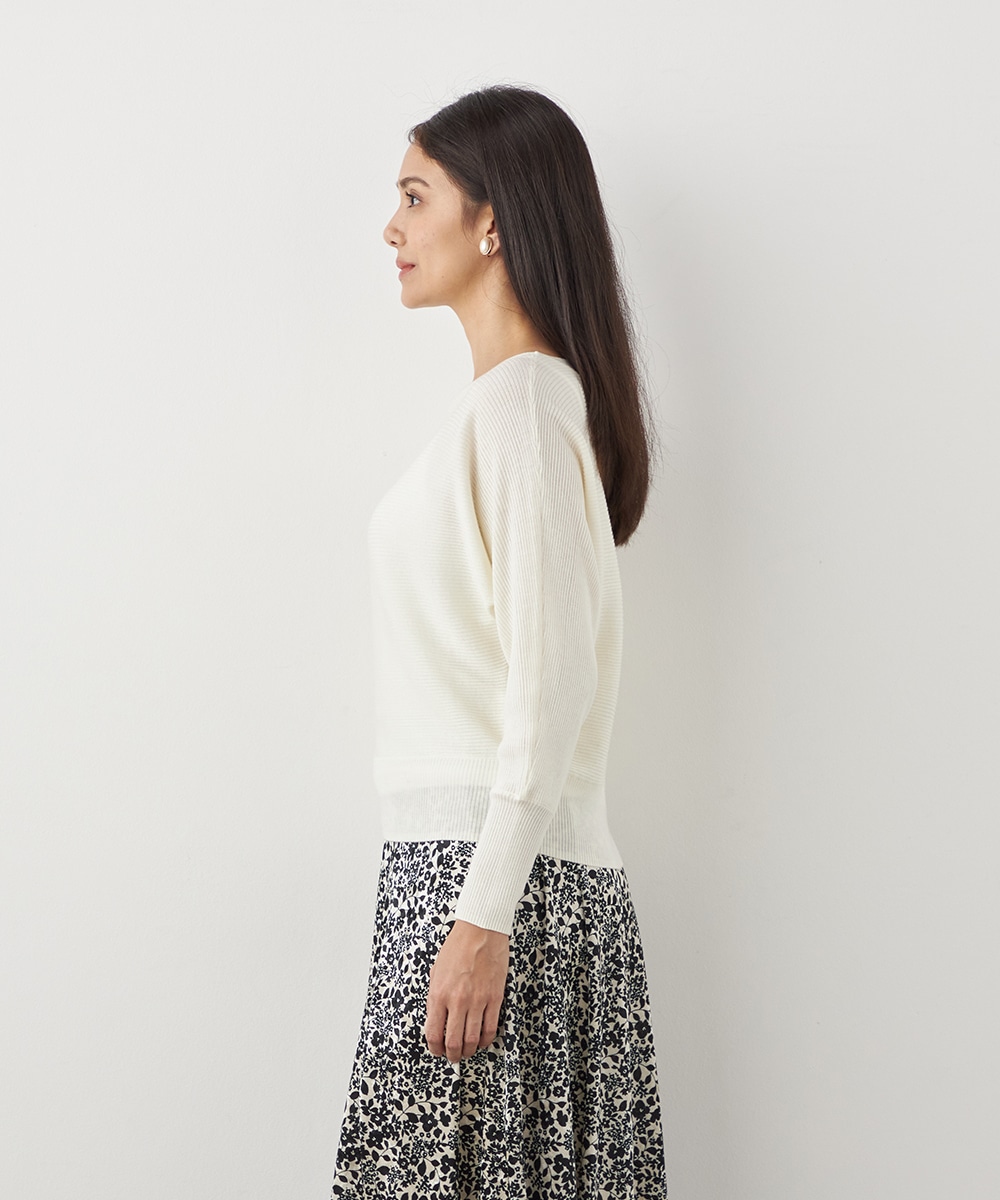 ドルマンスリーブニット