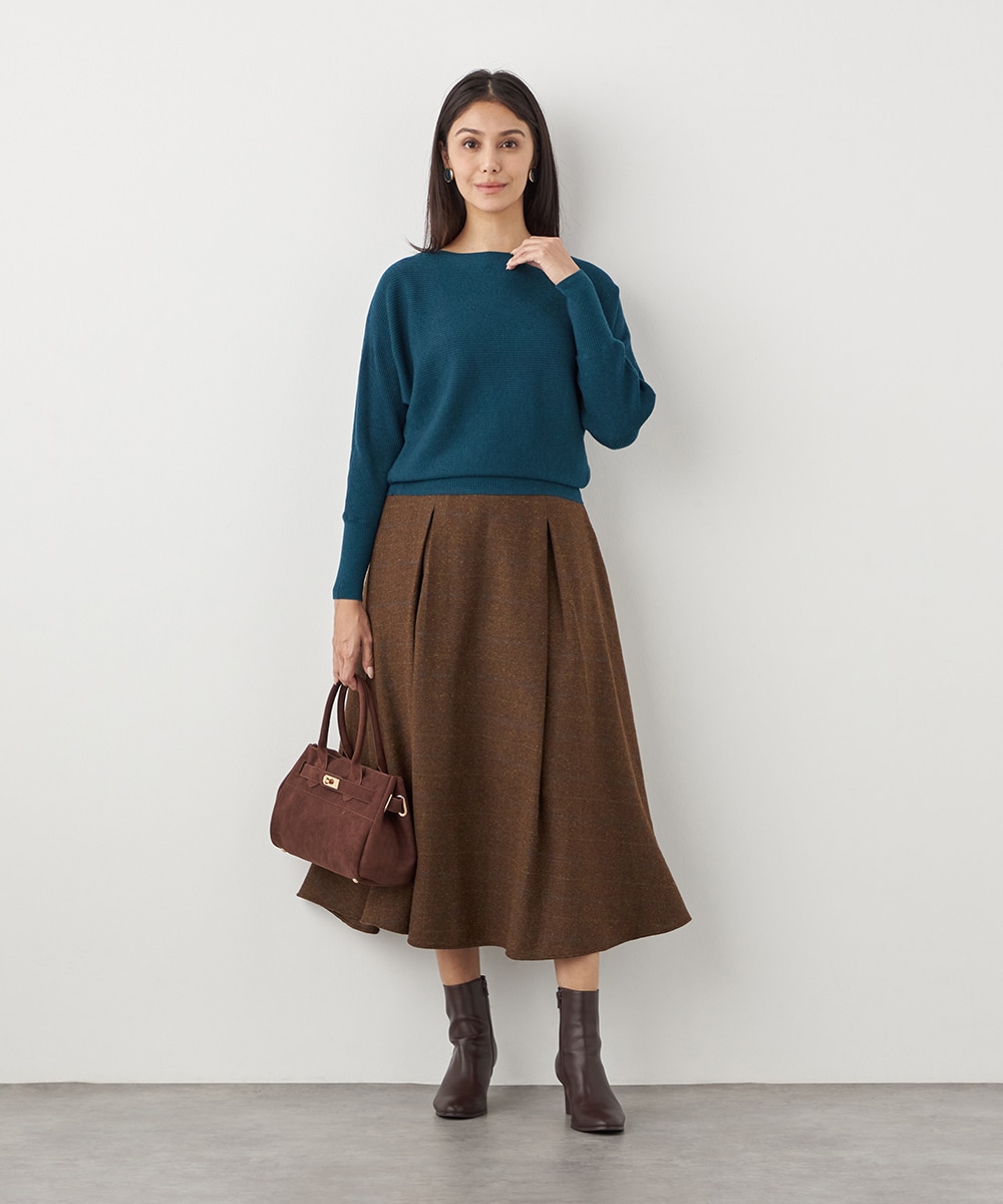 ドルマンスリーブニット