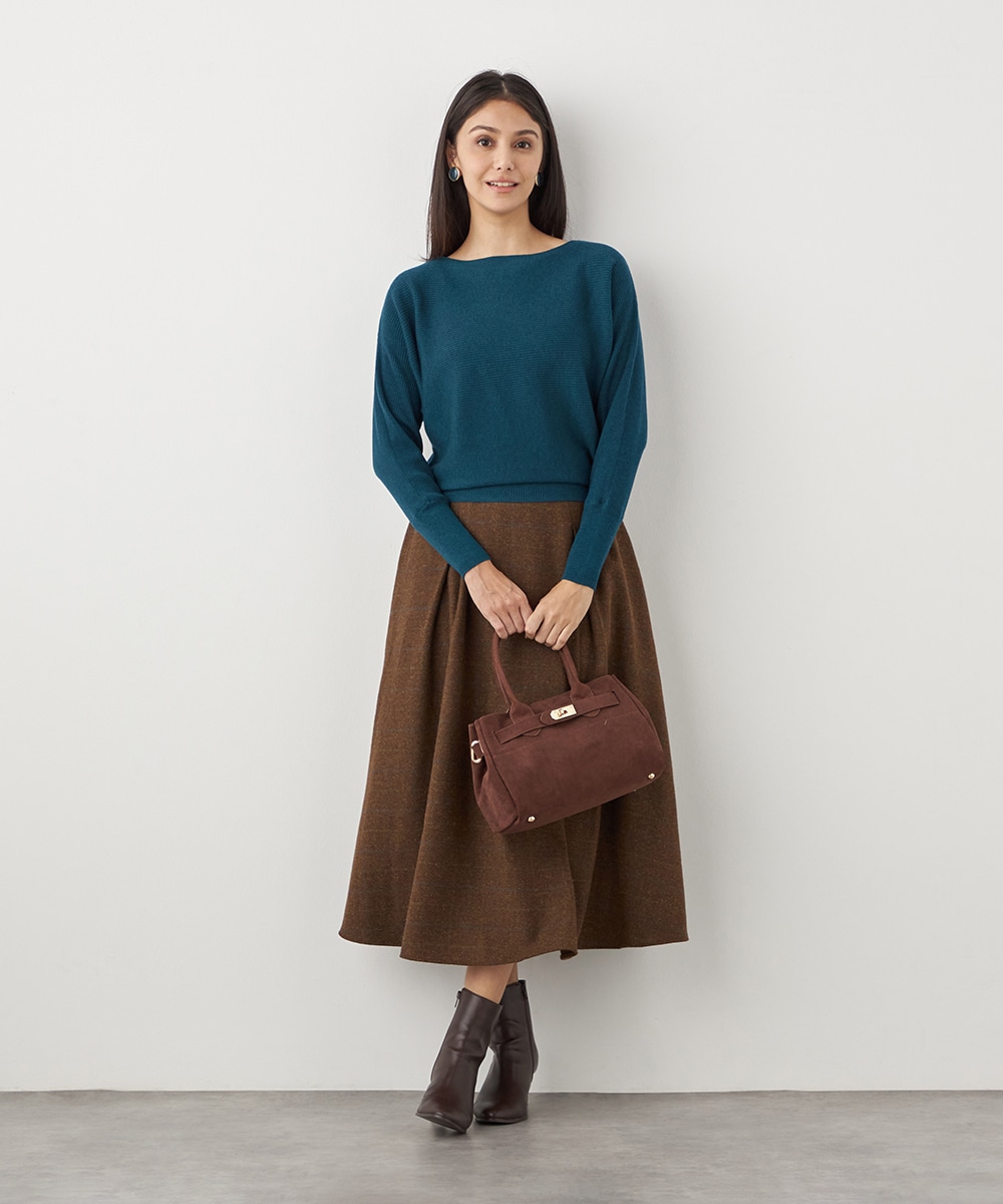 ドルマンスリーブニット