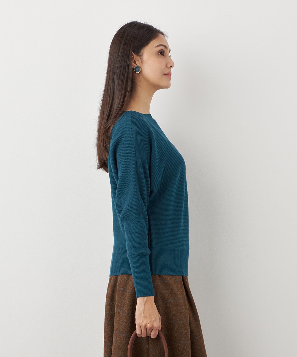 ドルマンスリーブニット