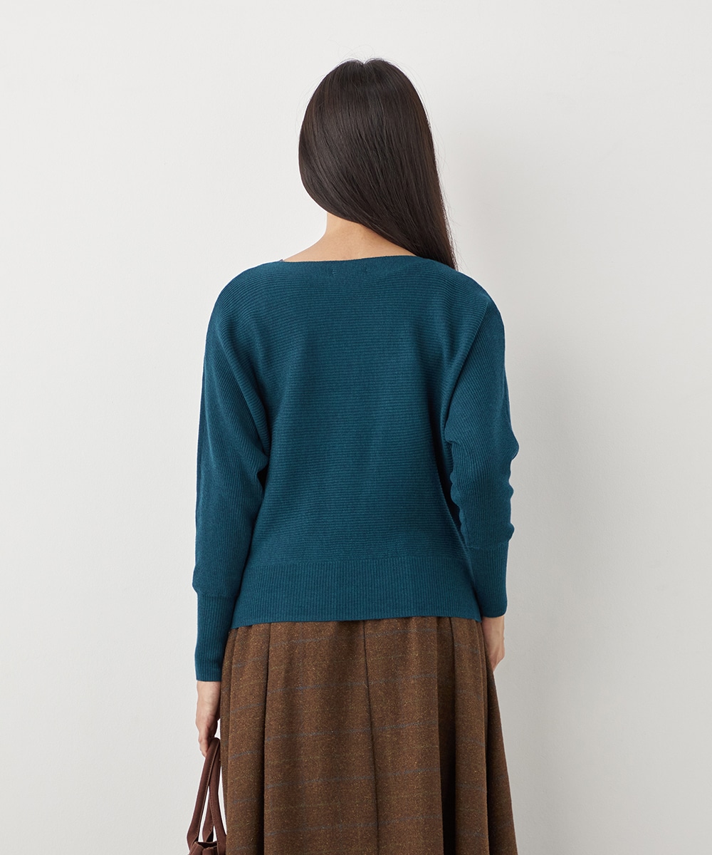 ドルマンスリーブニット