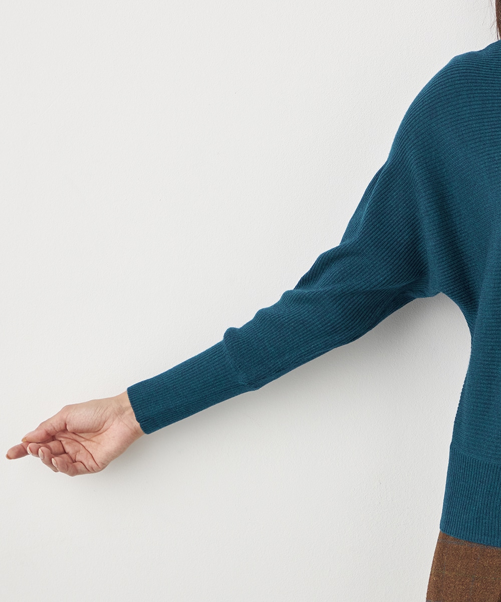 ドルマンスリーブニット