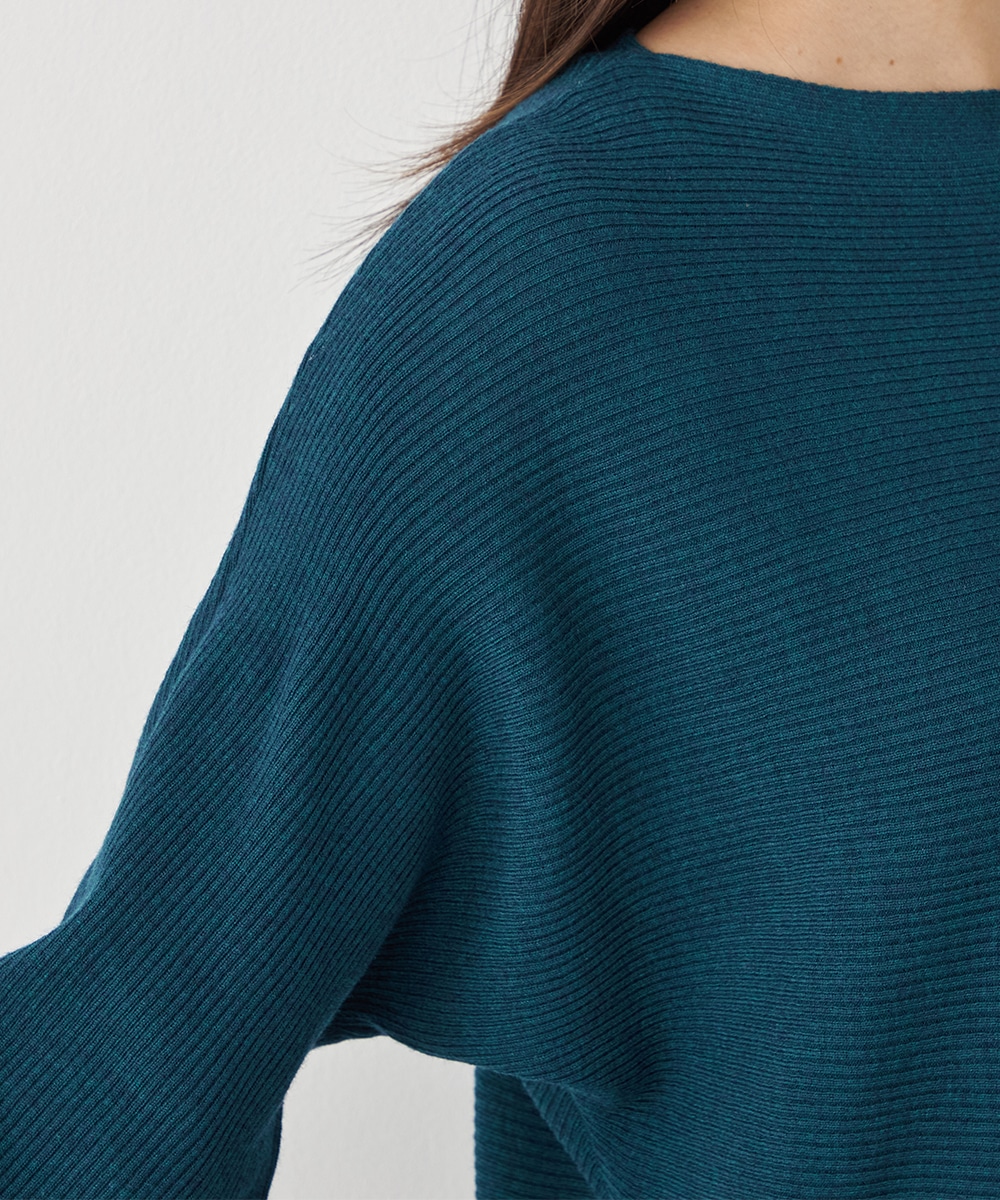 ドルマンスリーブニット