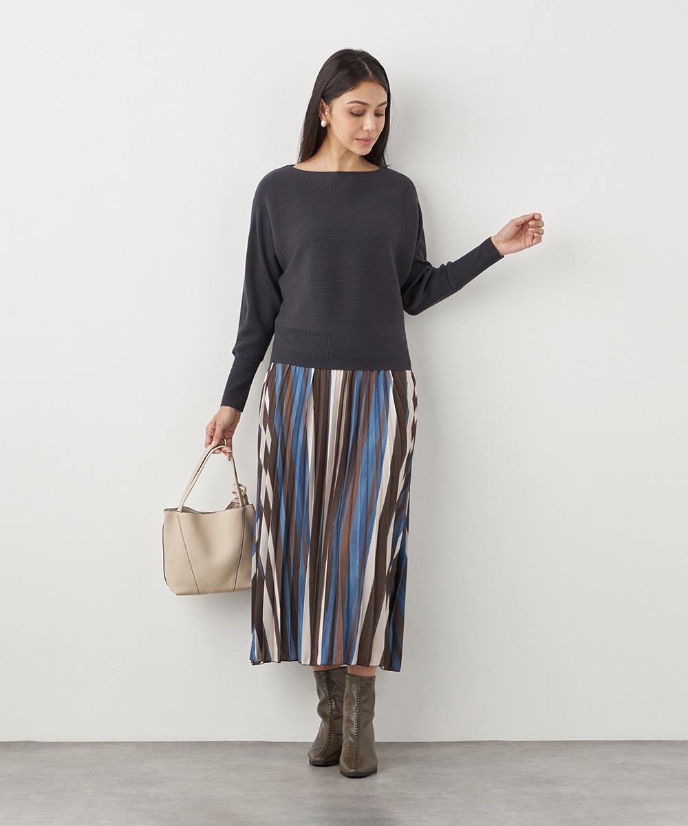 ドルマンスリーブニット