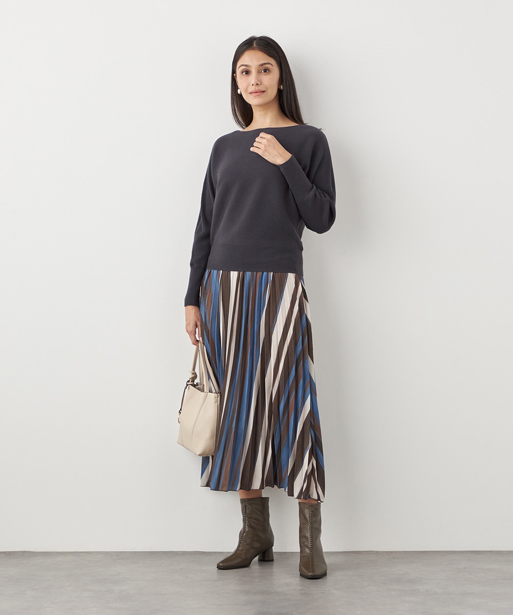 ドルマンスリーブニット