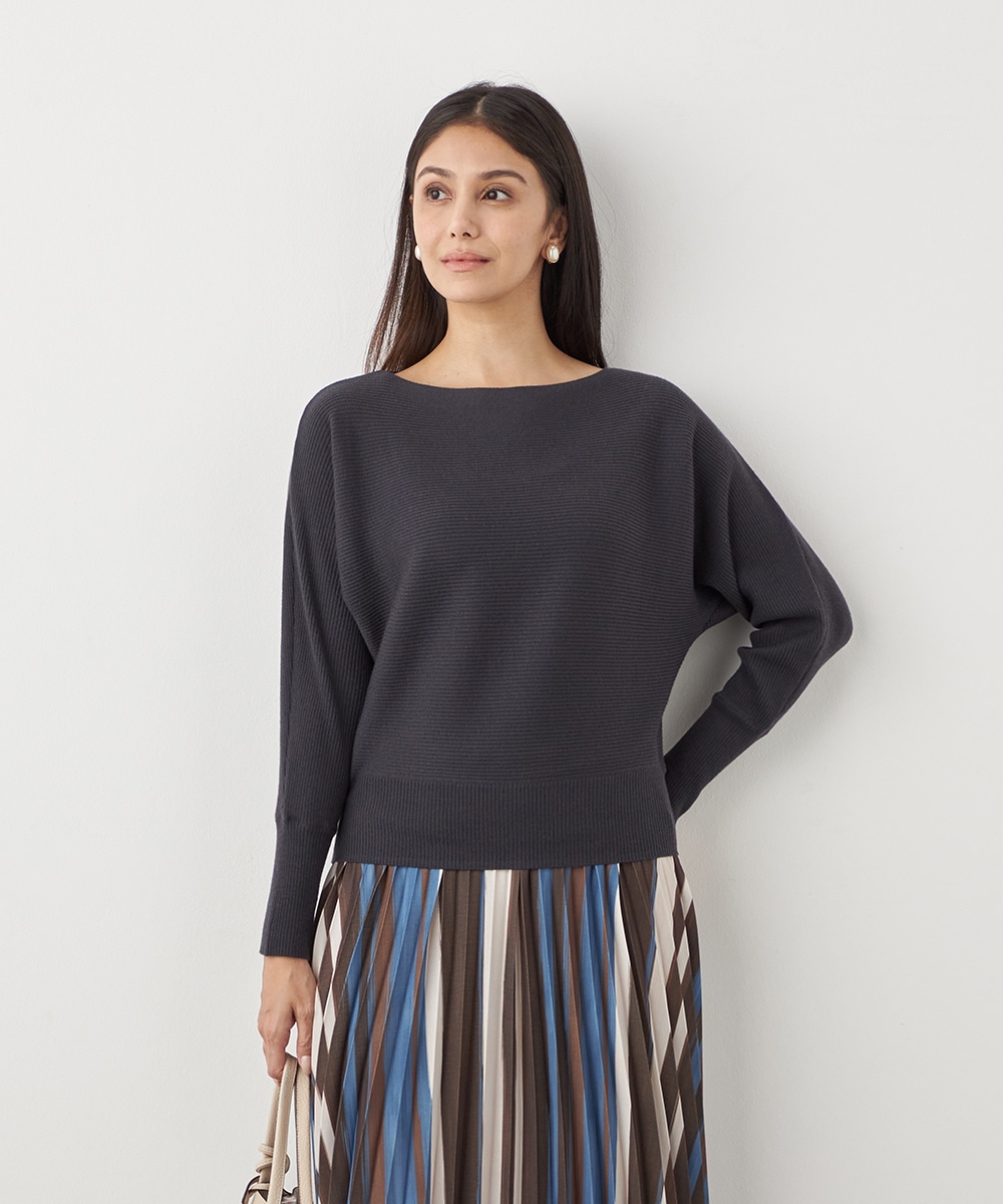 ドルマンスリーブニット