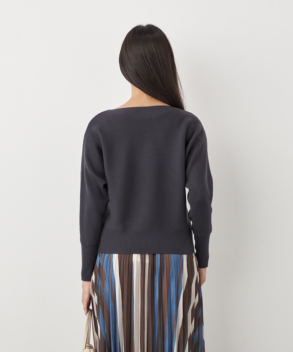 ドルマンスリーブニット