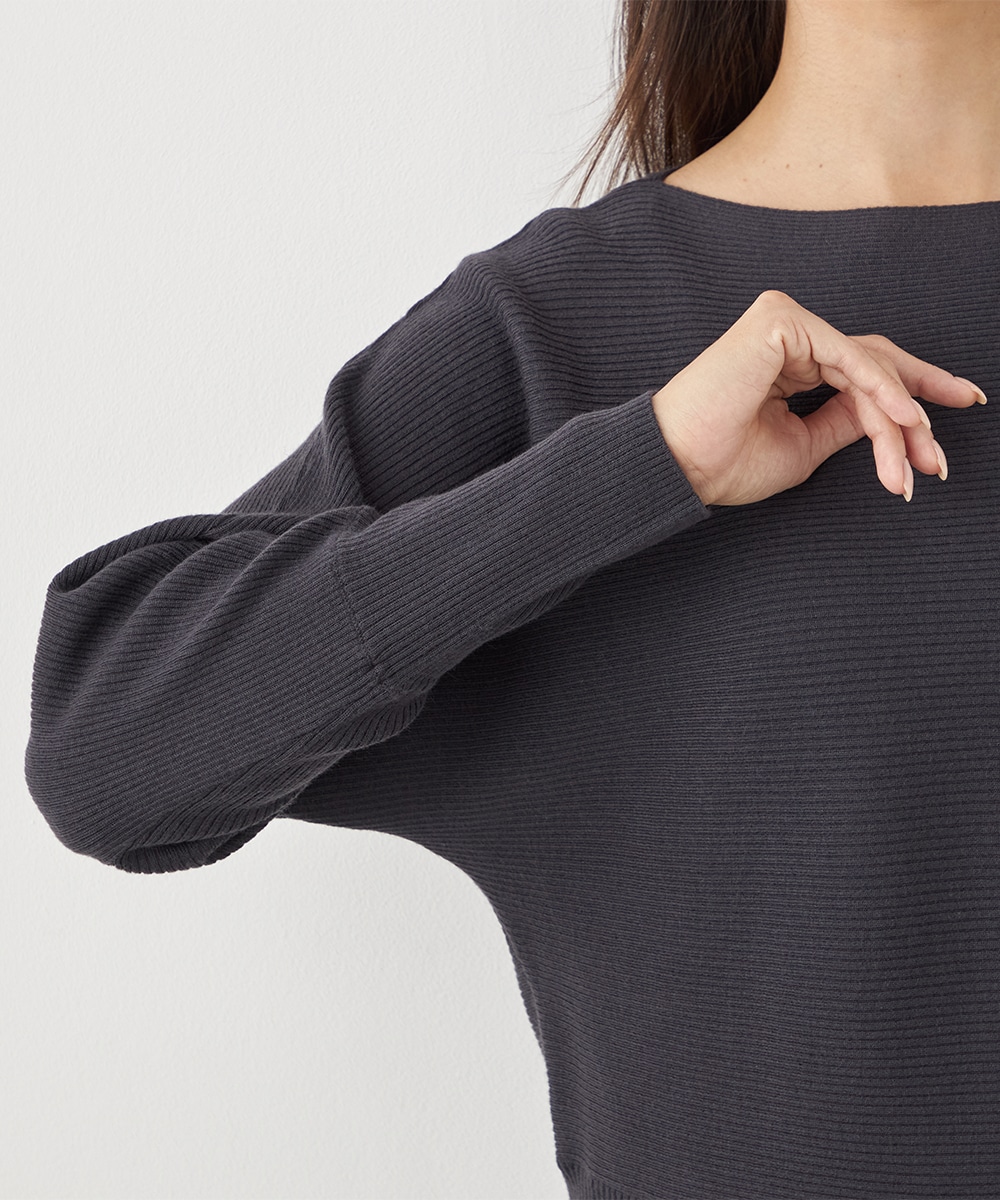 ドルマンスリーブニット