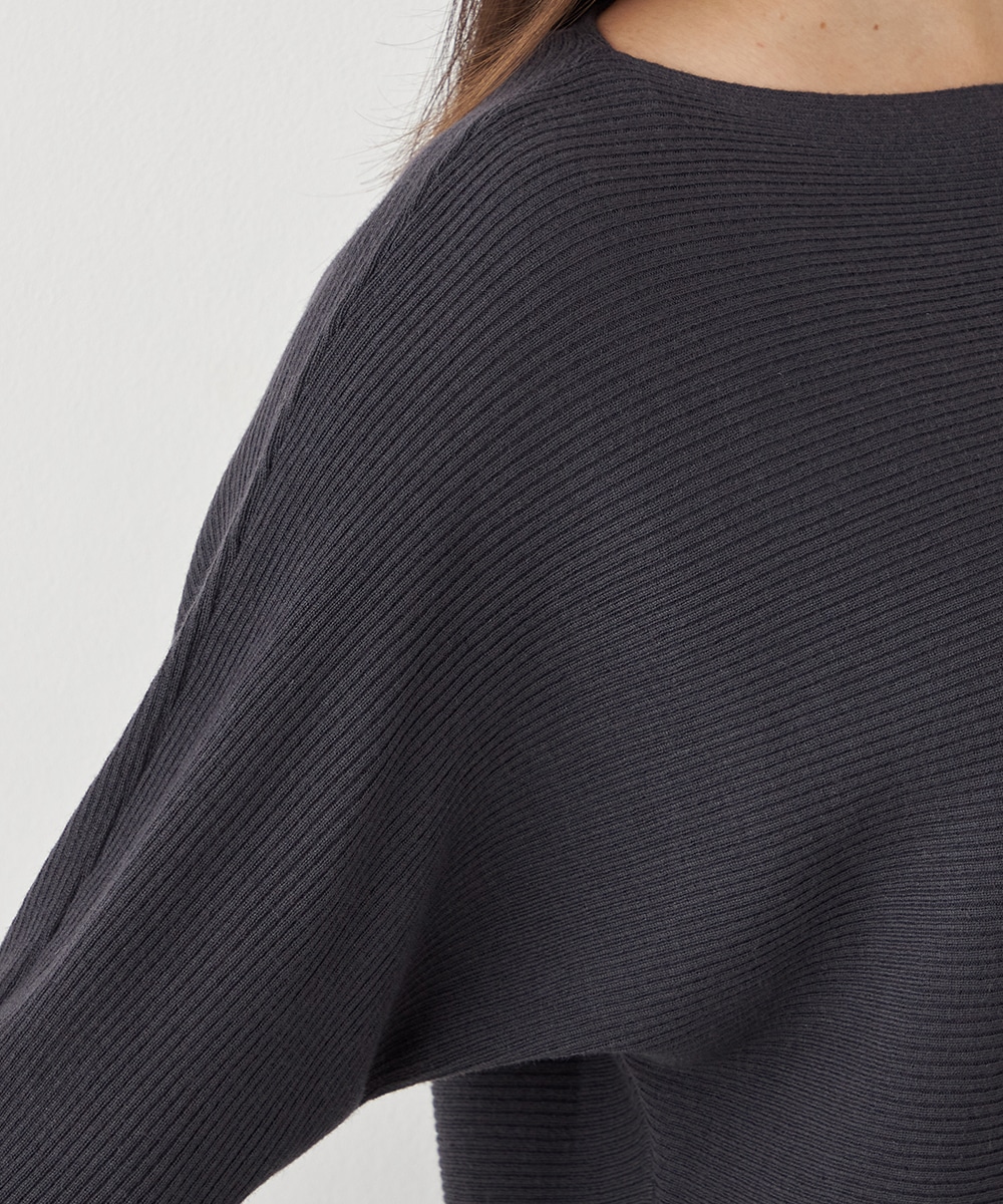 ドルマンスリーブニット