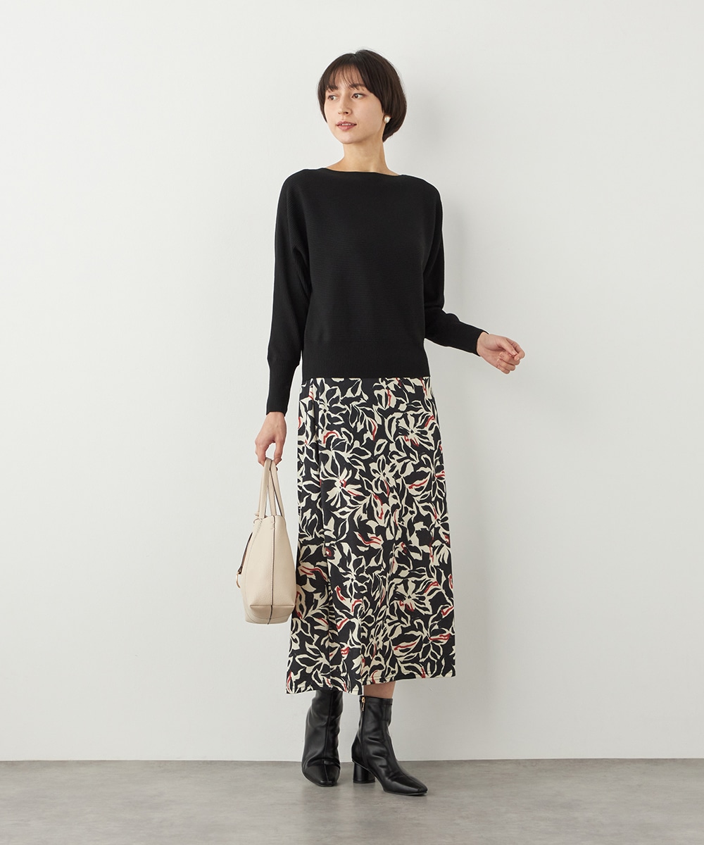 ドルマンスリーブニット