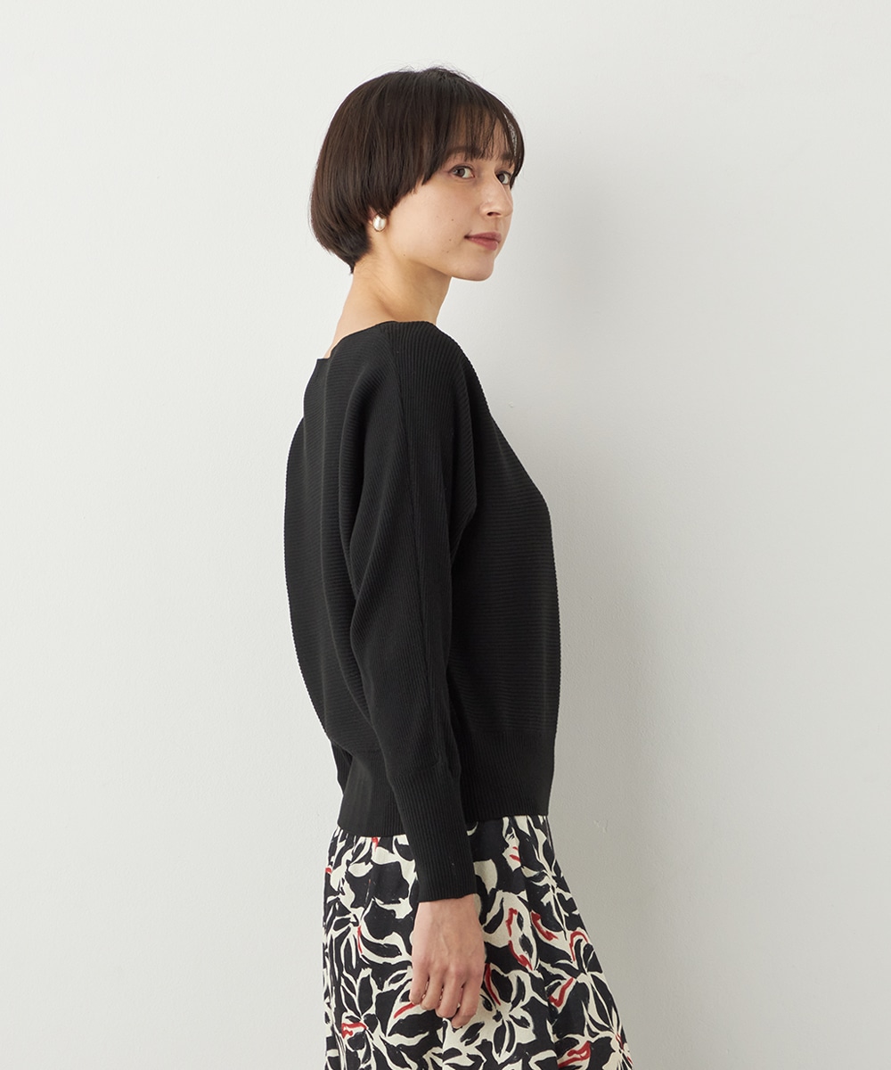 ドルマンスリーブニット