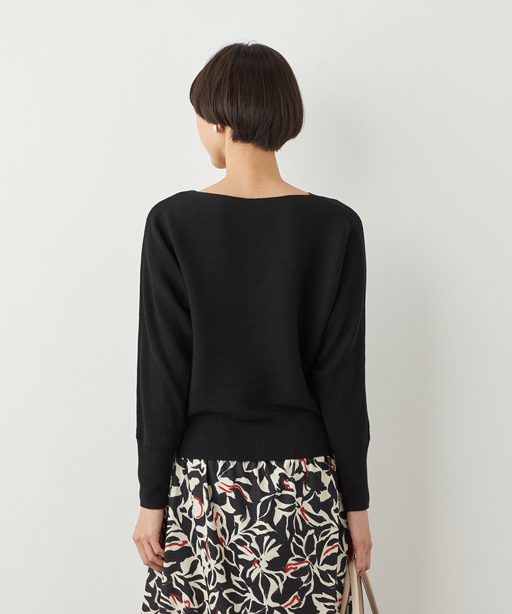 ドルマンスリーブニット