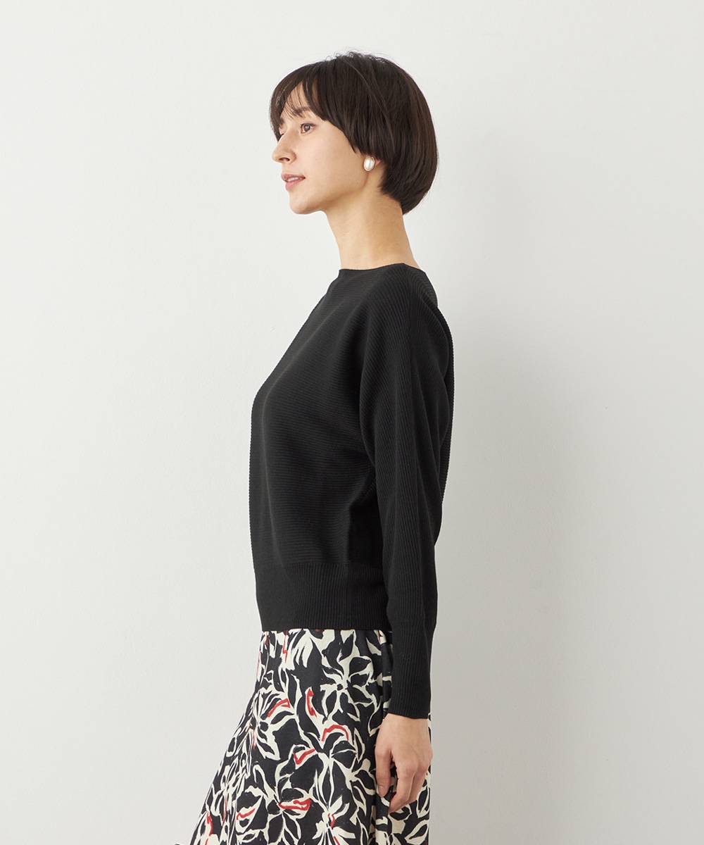 ドルマンスリーブニット