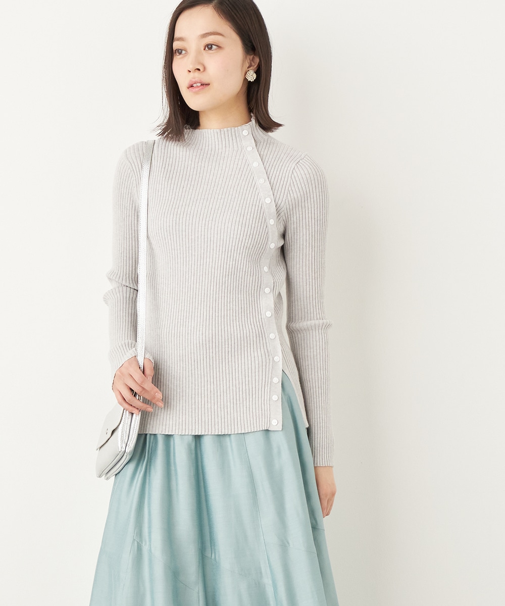 ボタンリブハイネックニット