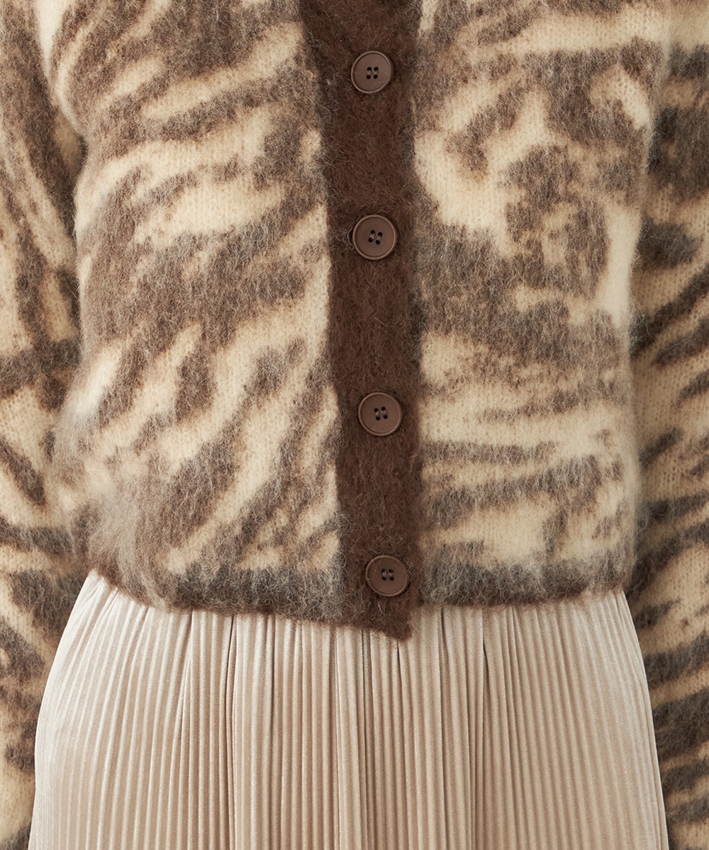 ビジュー釦ニットカーディガン