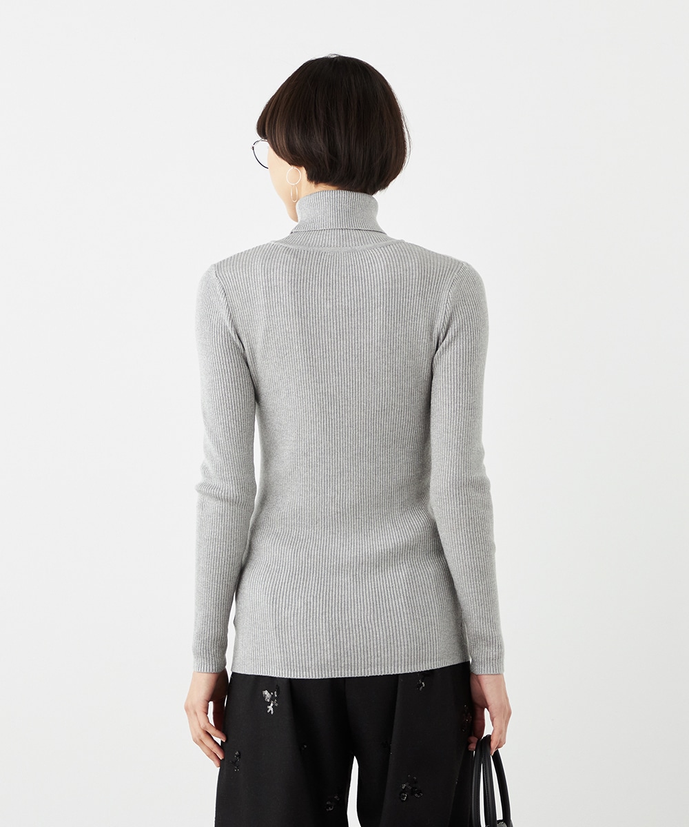 ラメリブタートルニット