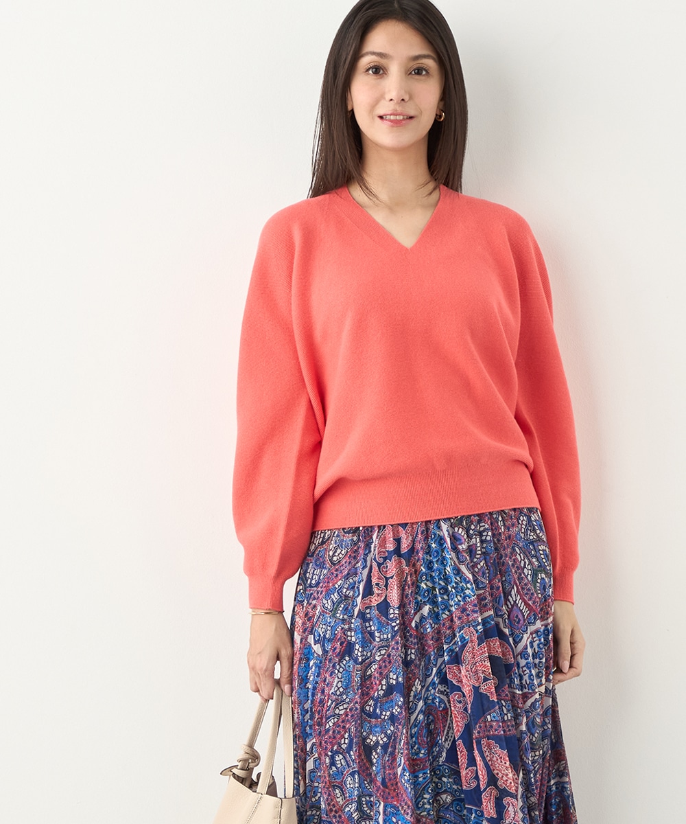 ホールガーメントVネックニット