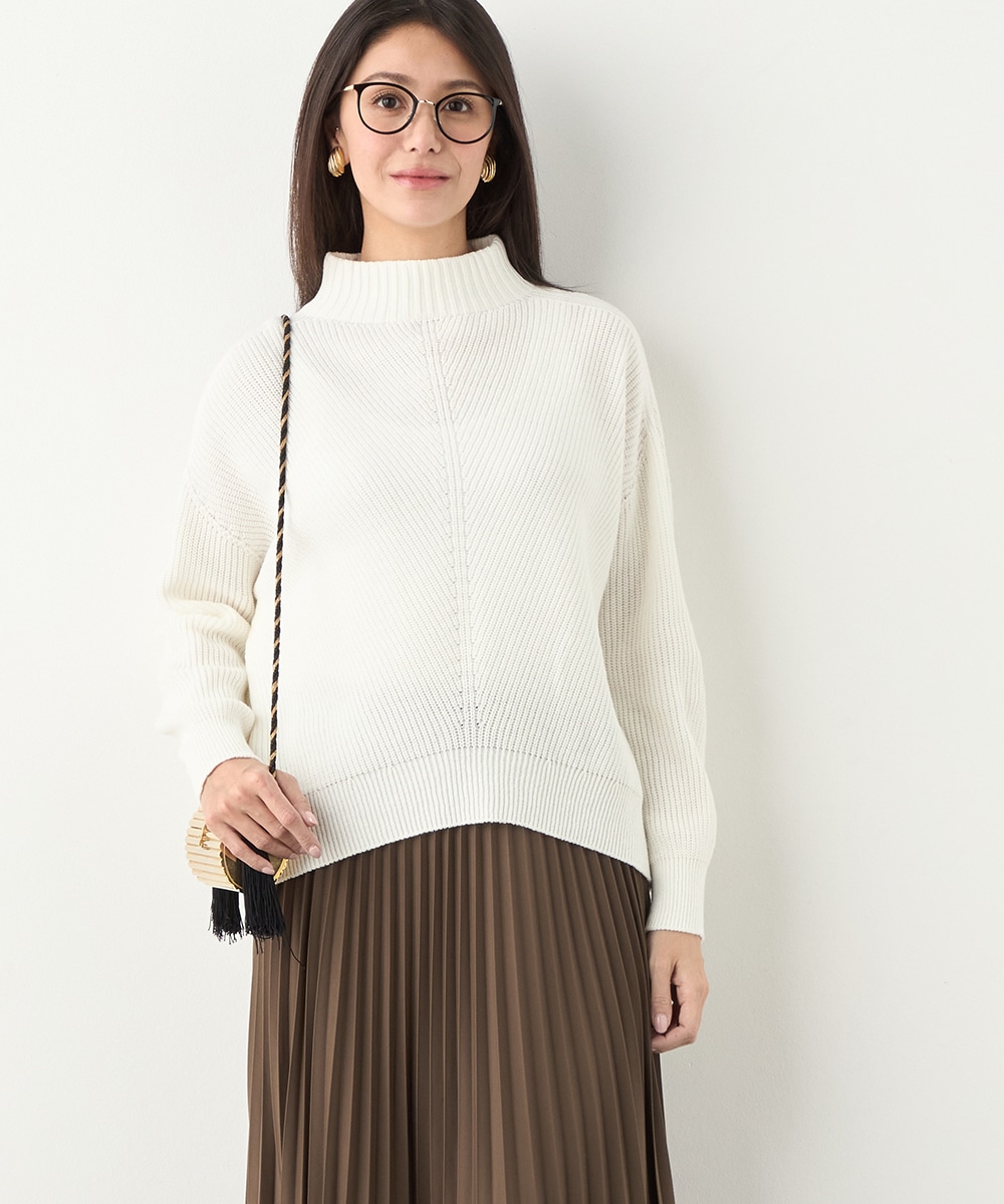 バルキーハイネックホールガーメントニット