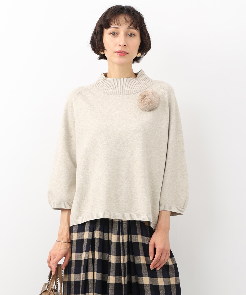 ファーブローチ付ニット