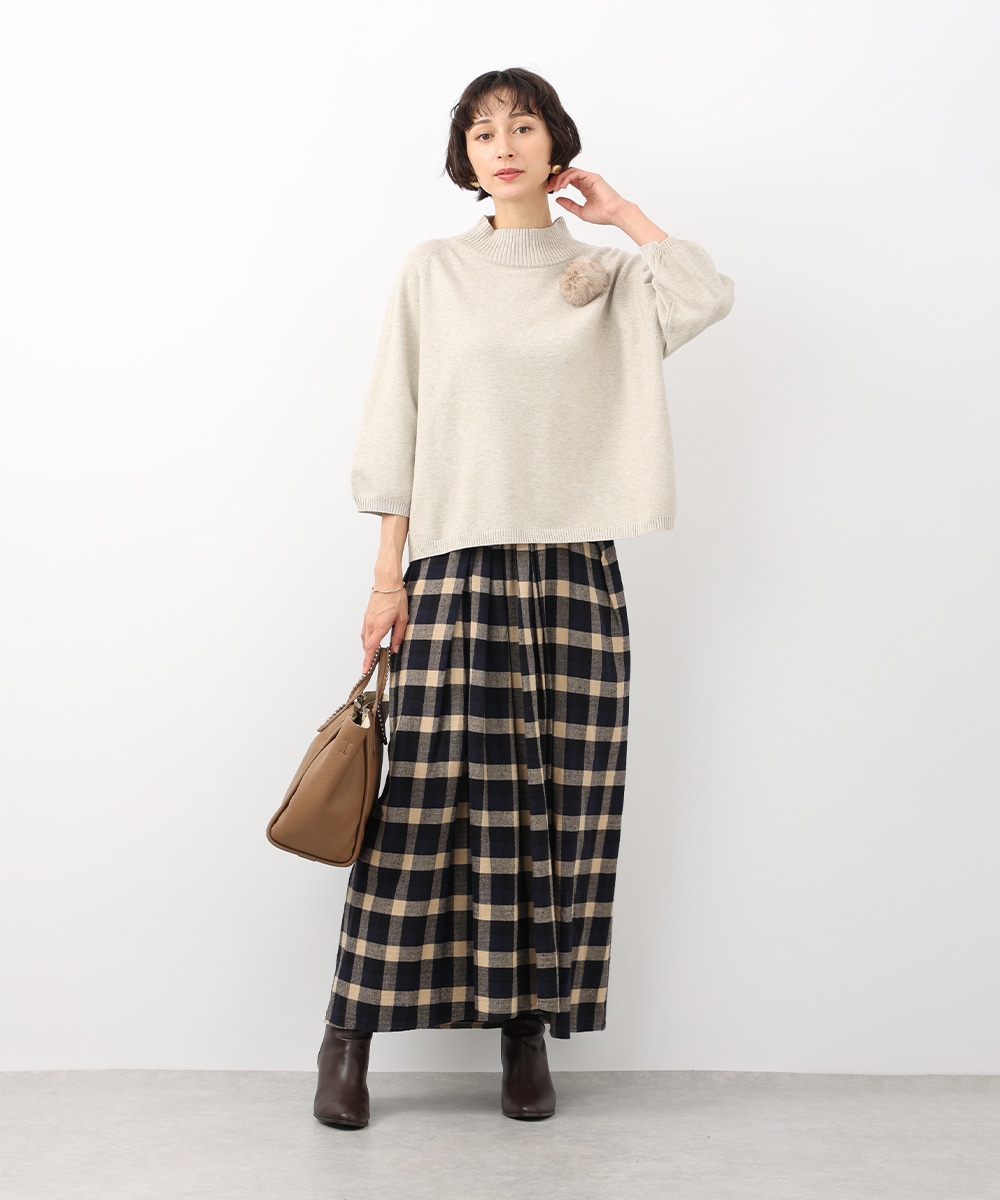 ファーブローチ付ニット