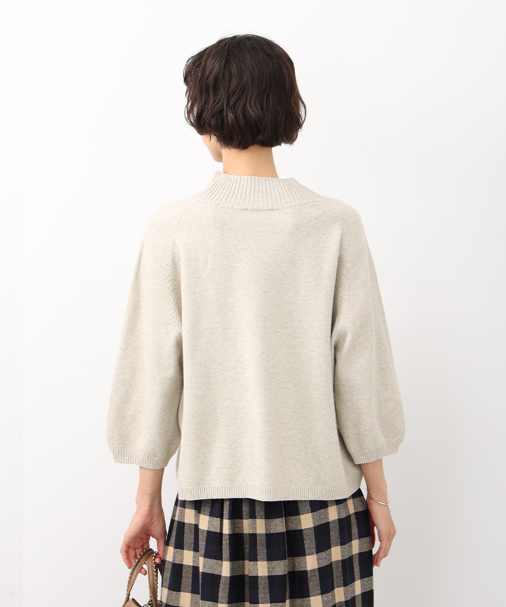 ファーブローチ付ニット