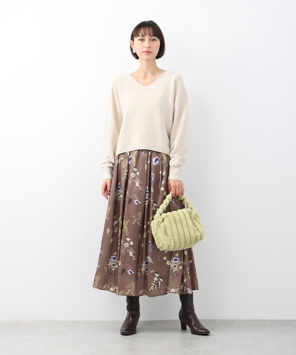 ドロップショルダーVネックニット
