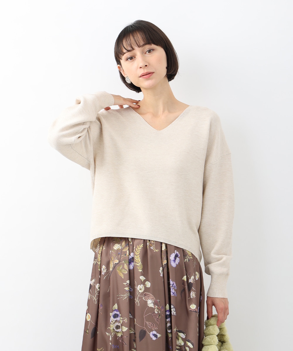 ドロップショルダーVネックニット