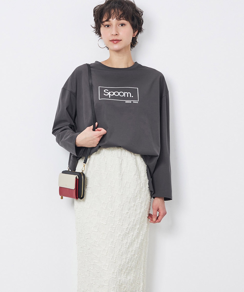  armoire capriceのロゴロングTシャツ