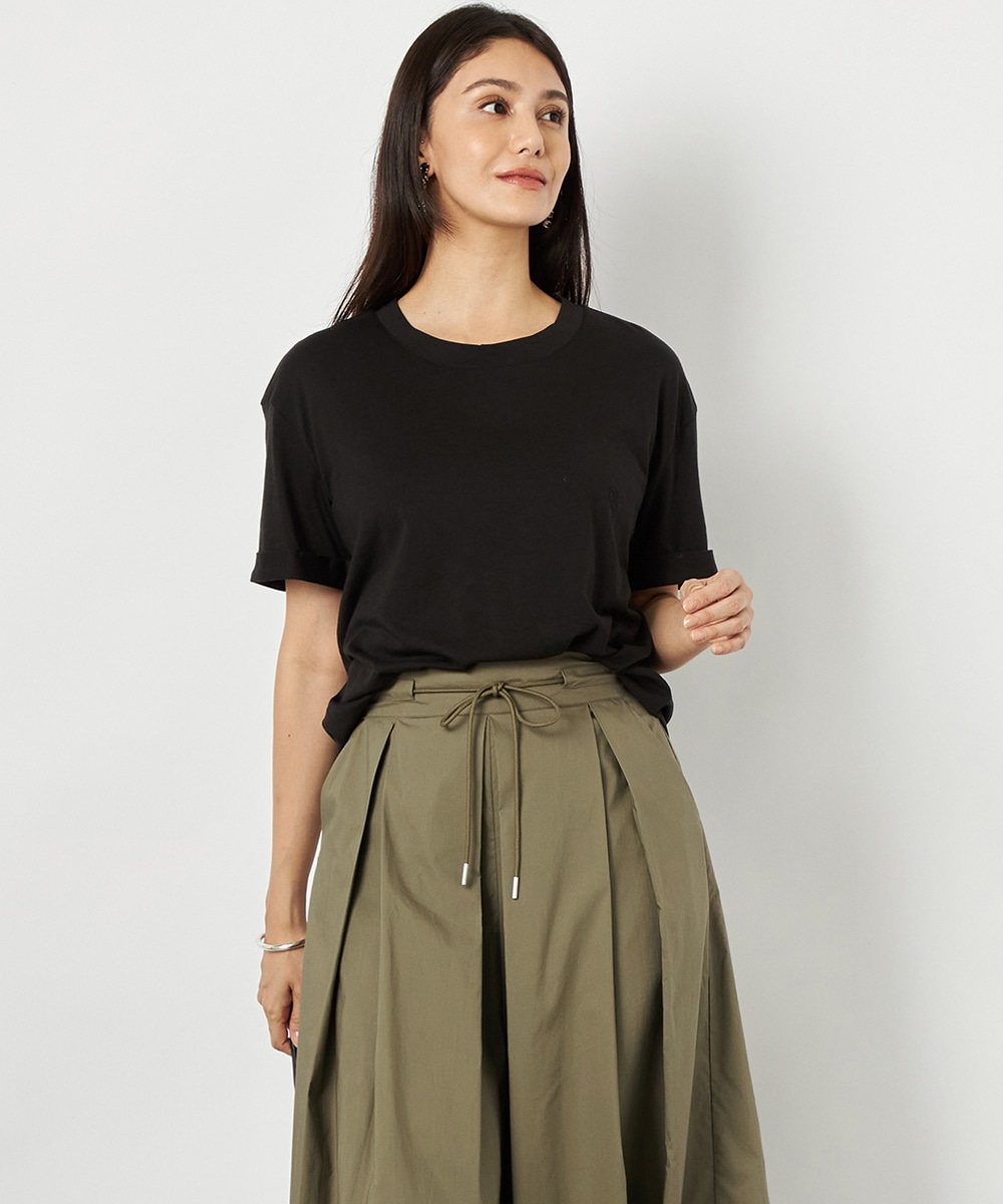  armoire capriceのショート丈Tシャツ