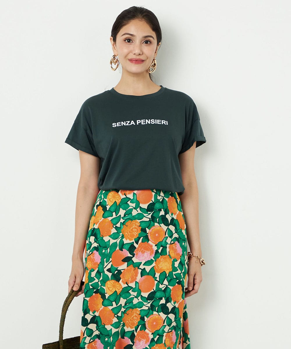  armoire capriceのレタープリントTシャツ