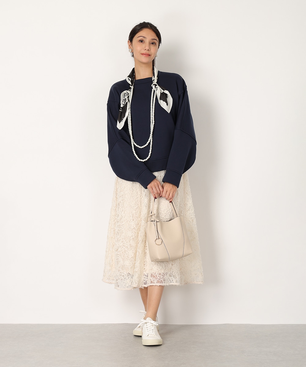 パール×スカーフ付きスウェット