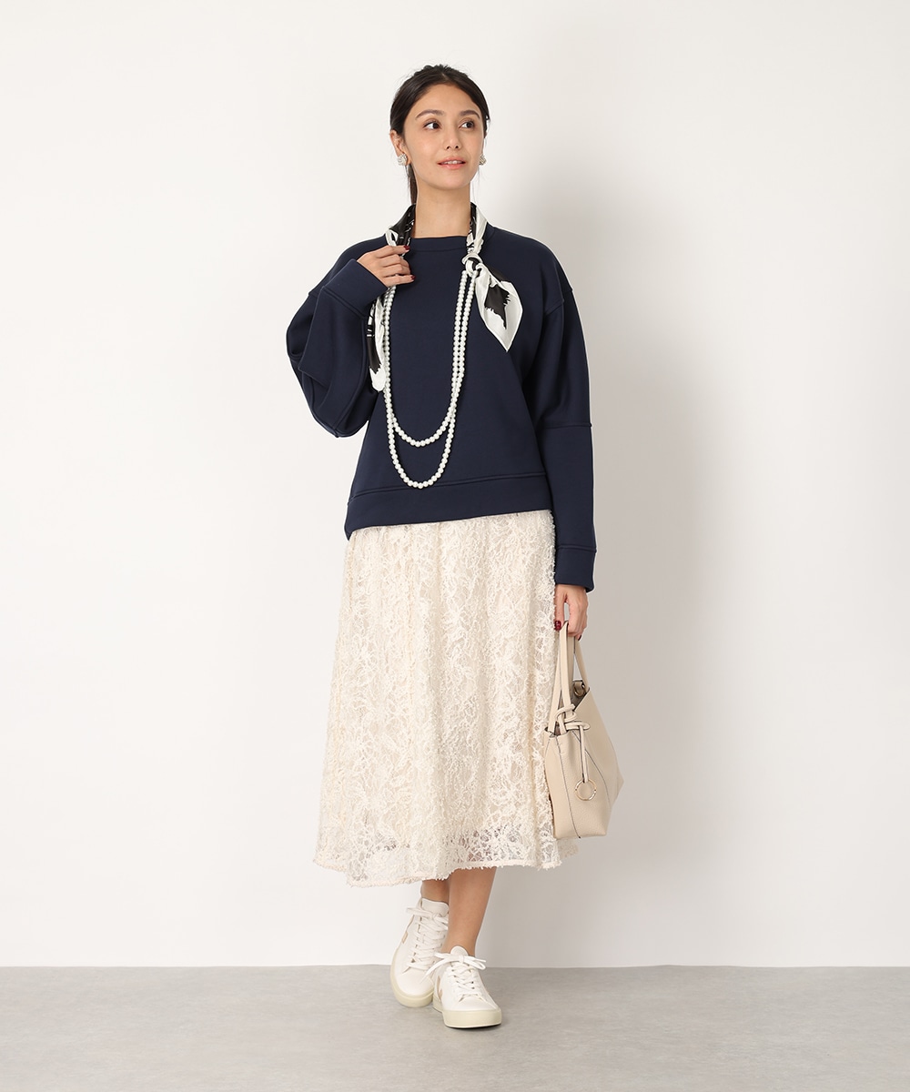 パール×スカーフ付きスウェット