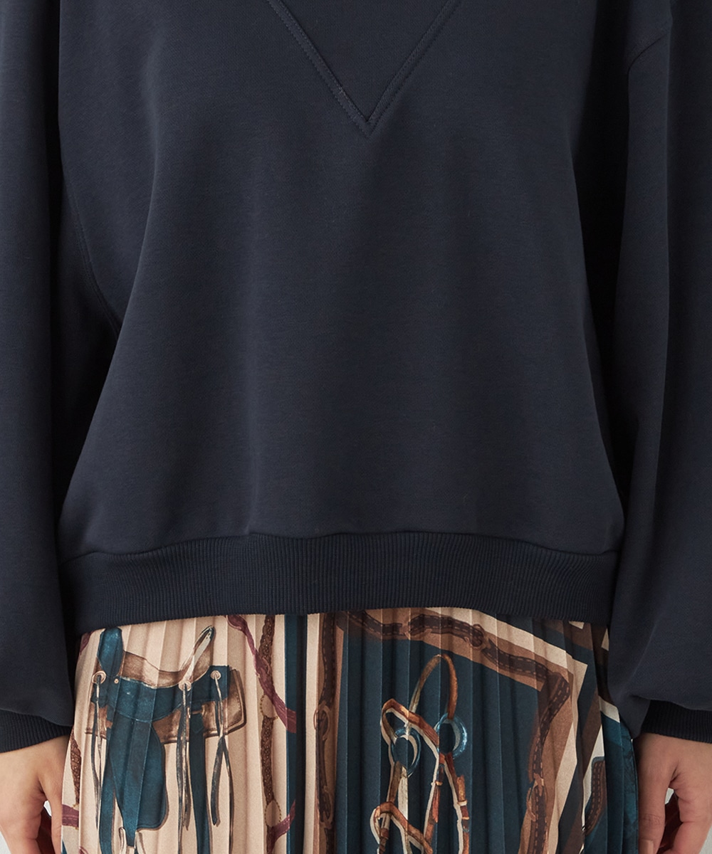 切り替えデザインスウェット